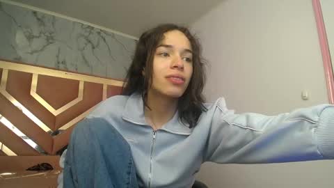 Snapshot of mia_swift_ch chatting on November 13, 2025, 3:00 pm mia_swift_ch online show from November 13, 2025, 3:00 pm