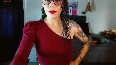 MIA  online show from October 9, 2025, 2:37 pm