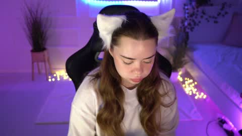 VixenMia online show from January 19, 2025, 3:18 am