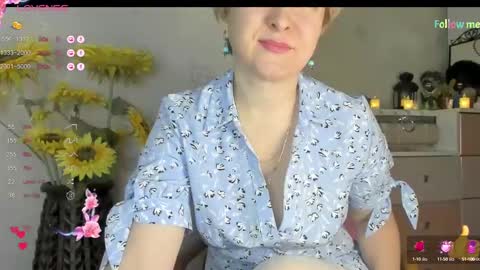 Snapshot of mia_wintermood chatting on February 18, 2025, 9:21 am MelaniaMia online show from February 18, 2025, 9:21 am