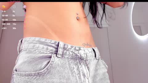 Snapshot of mia_yourmommy chatting on December 9, 2024, 4:01 am online show from December 9, 2024, 4:01 am