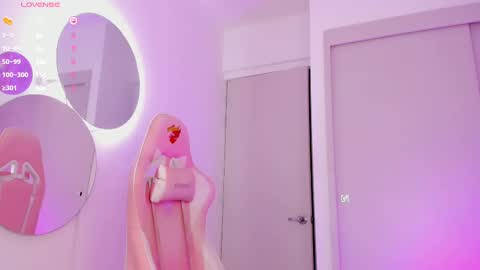 Snapshot of mia_yourmommy chatting on February 22, 2025, 10:29 am online show from February 22, 2025, 10:29 am