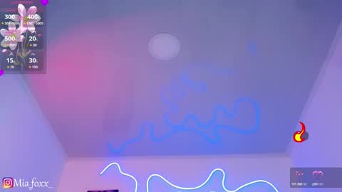 Mia online show from January 28, 2025, 9:08 pm