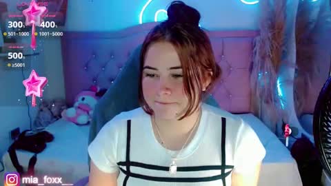 Mia online show from October 23, 2025, 9:13 pm