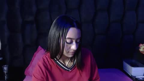 Snapshot of miaa_thopmson chatting on September 18, 2025, 12:12 am Miaa online show from September 18, 2025, 12:12 am