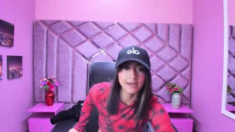 Snapshot of miaa_thopmson chatting on December 5, 2025, 5:31 pm Miaa online show from December 5, 2025, 5:31 pm