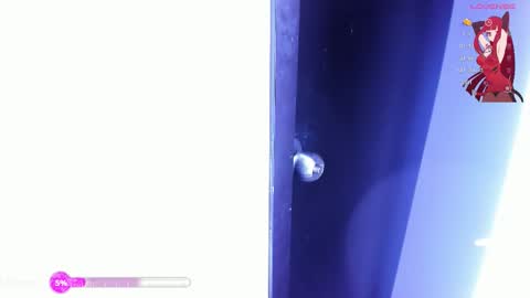 MIA LOVE online show from November 18, 2025, 12:42 pm