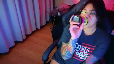 Snapshot of miacanela_xo chatting on March 10, 2025, 1:56 am Mia online show from March 10, 2025, 1:56 am