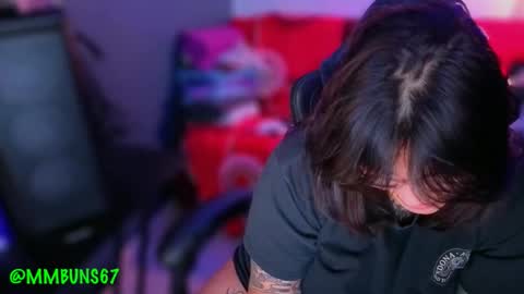 Mia online show from November 22, 2025, 2:21 am