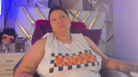 Snapshot of miacapucci1 chatting on February 26, 2025, 3:08 pm online show from February 26, 2025, 3:08 pm