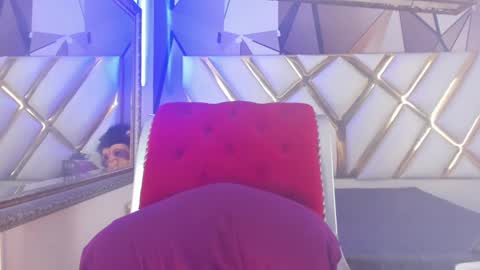 Snapshot of miacapucci1 chatting on February 27, 2025, 1:05 am online show from February 27, 2025, 1:05 am