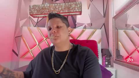 Snapshot of miacapucci1 chatting on March 9, 2025, 3:05 pm online show from March 9, 2025, 3:05 pm