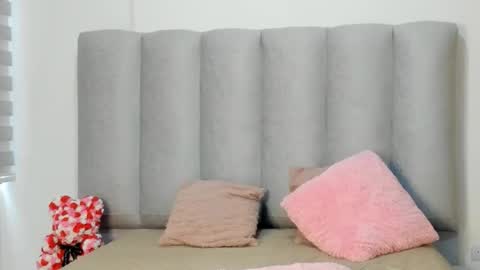 miacleark online show from November 2, 2025, 8:00 pm