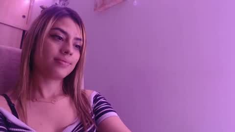 Miia  online show from November 8, 2025, 3:18 am