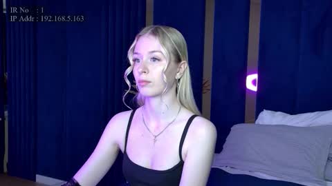 Mia online show from September 11, 2025, 5:13 pm