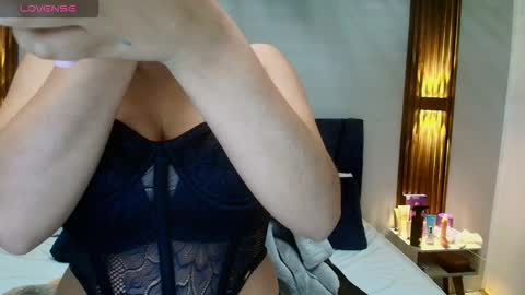 Snapshot of miahotmez chatting on October 16, 2025, 11:55 am MIA HOTMEZ online show from October 16, 2025, 11:55 am