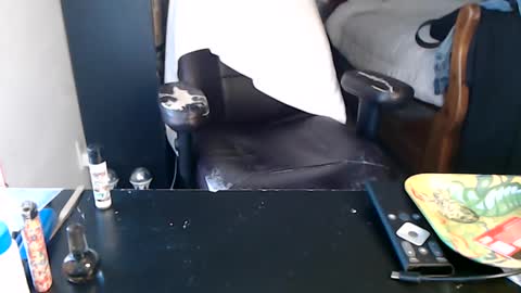 Snapshot of miaking chatting on September 11, 2025, 5:35 pm Mark online show from September 11, 2025, 5:35 pm