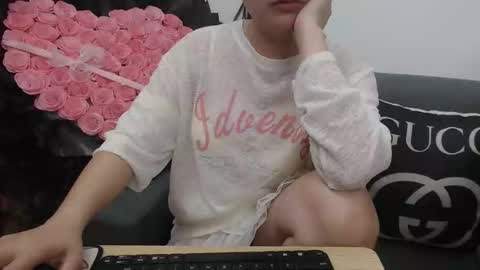 Mia online show from October 26, 2025, 3:34 am