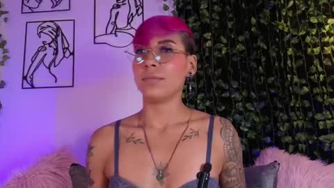 Snapshot of miamorgann chatting on November 5, 2025, 2:39 pm Mia Morgann online show from November 5, 2025, 2:39 pm