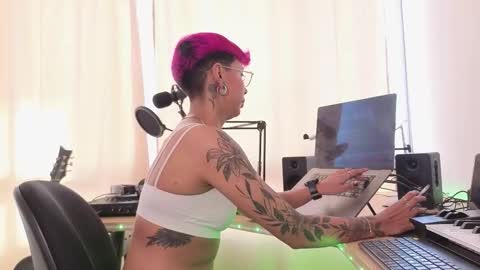 Snapshot of miamorgann chatting on December 14, 2025, 2:00 pm Mia Morgann online show from December 14, 2025, 2:00 pm