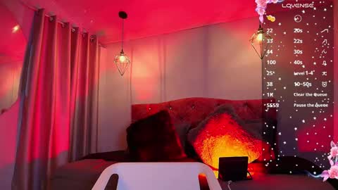 miaoconell online show from October 8, 2025, 9:23 pm