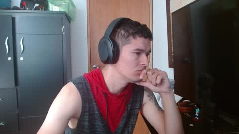 Snapshot of miaou_miaou chatting on February 9, 2025, 2:50 pm miaou_miaou online show from February 9, 2025, 2:50 pm