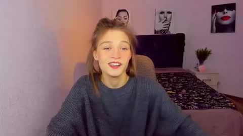 Mia online show from December 15, 2024, 6:26 pm