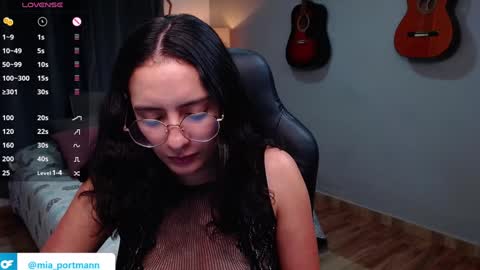 MIAPORTMANN online show from December 4, 2024, 11:46 pm