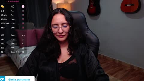 MIAPORTMANN online show from December 30, 2024, 10:55 pm