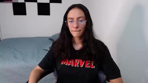 MIAPORTMANN online show from September 28, 2025, 3:17 pm