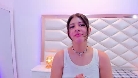 Sweetie Mia online show from January 15, 2025, 12:15 pm