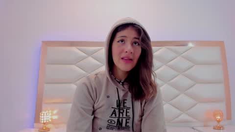 Sweetie Mia online show from January 21, 2025, 12:18 pm