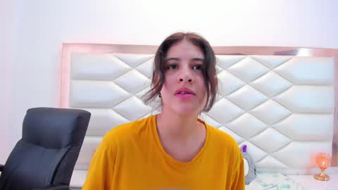 Sweetie Mia online show from January 28, 2025, 6:39 pm