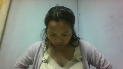 Snapshot of miarii chatting on October 10, 2025, 8:35 am miarii online show from October 10, 2025, 8:35 am