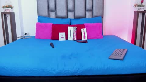 Snapshot of miarobertsmilf chatting on November 6, 2025, 10:32 pm Mia Milf online show from November 6, 2025, 10:32 pm