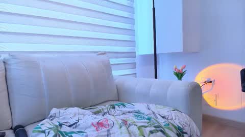 My name is Mia  Please say hello I like to chat with you. If you have requests or dirty talk please use tip online show from December 4, 2025, 6:16 pm