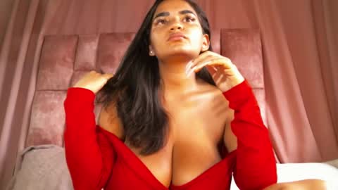 miasaandovaal 22 online show from February 15, 2025, 8:01 pm