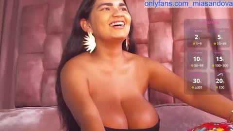 miasaandovaal 22 online show from September 16, 2025, 8:21 pm