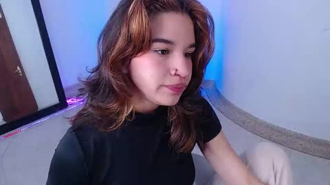 Snapshot of miascarlet_16 chatting on November 20, 2025, 1:33 pm miascarlet_16 online show from November 20, 2025, 1:33 pm