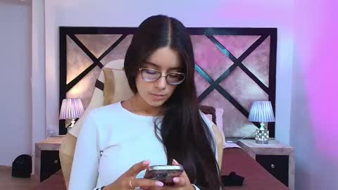 Snapshot of miasilverr chatting on October 14, 2025, 7:25 pm Mia online show from October 14, 2025, 7:25 pm