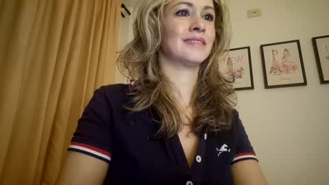 miasiren online show from September 16, 2025, 3:29 am