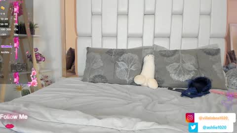 Snapshot of miavillalobos_ chatting on January 4, 2025, 10:27 am Mia Villalobos online show from January 4, 2025, 10:27 am