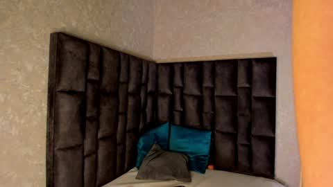 Snapshot of miavillalobos_ chatting on January 14, 2025, 2:50 am Mia Villalobos online show from January 14, 2025, 2:50 am