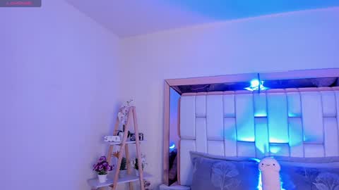 Snapshot of miavillalobos_ chatting on January 25, 2025, 4:46 pm Mia Villalobos online show from January 25, 2025, 4:46 pm