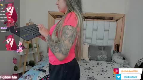 Snapshot of miavillalobos_ chatting on March 3, 2025, 9:33 am Mia Villalobos online show from March 3, 2025, 9:33 am