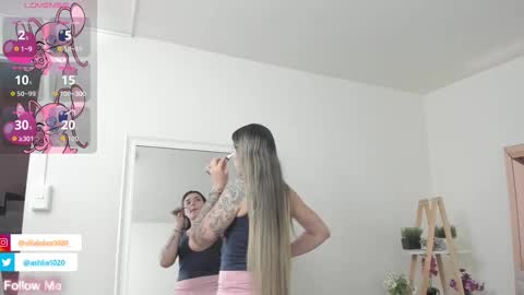 Snapshot of miavillalobos_ chatting on September 17, 2025, 1:35 pm Mia Villalobos online show from September 17, 2025, 1:35 pm