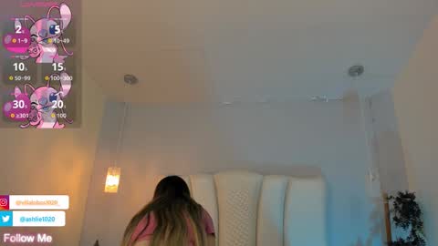 Snapshot of miavillalobos_ chatting on October 6, 2025, 12:02 pm Mia Villalobos online show from October 6, 2025, 12:02 pm