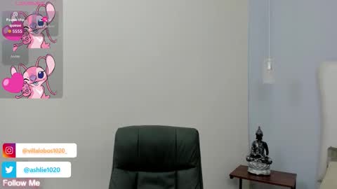 Snapshot of miavillalobos_ chatting on October 17, 2025, 12:08 pm Mia Villalobos online show from October 17, 2025, 12:08 pm