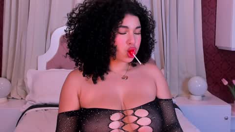 Snapshot of miawoderfull chatting on January 24, 2025, 1:24 am Mia online show from January 24, 2025, 1:24 am