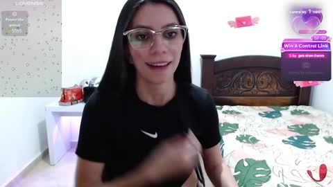 Micaela online show from February 25, 2025, 2:33 pm